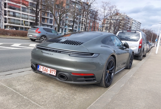 Porsche 992 Carrera 4S