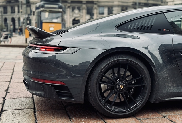 Porsche 992 Carrera GTS