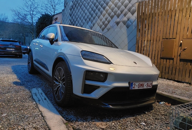Porsche Macan EV Turbo