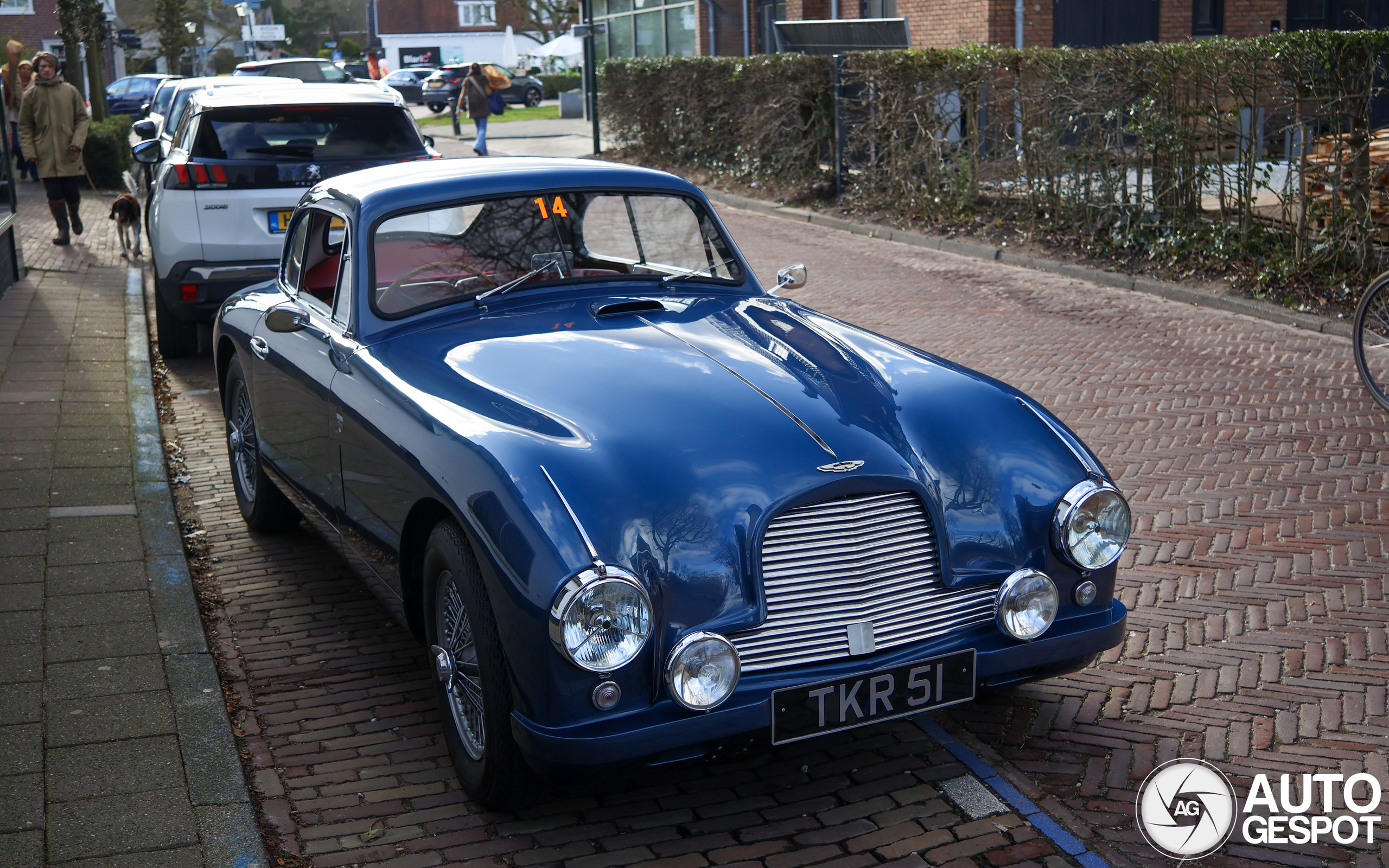 Klassieke Aston Martin DB2 gespot – een zeldzame Britse schoonheid