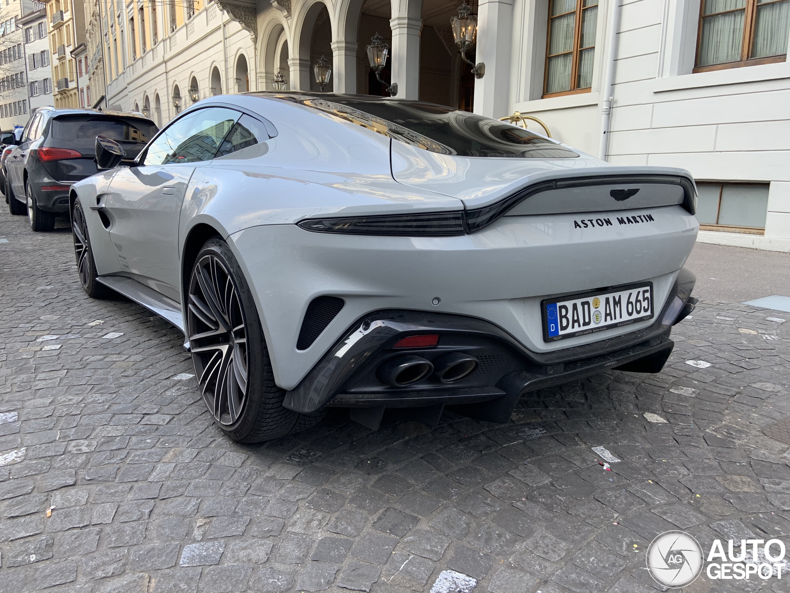 Aston Martin Vantage 2024