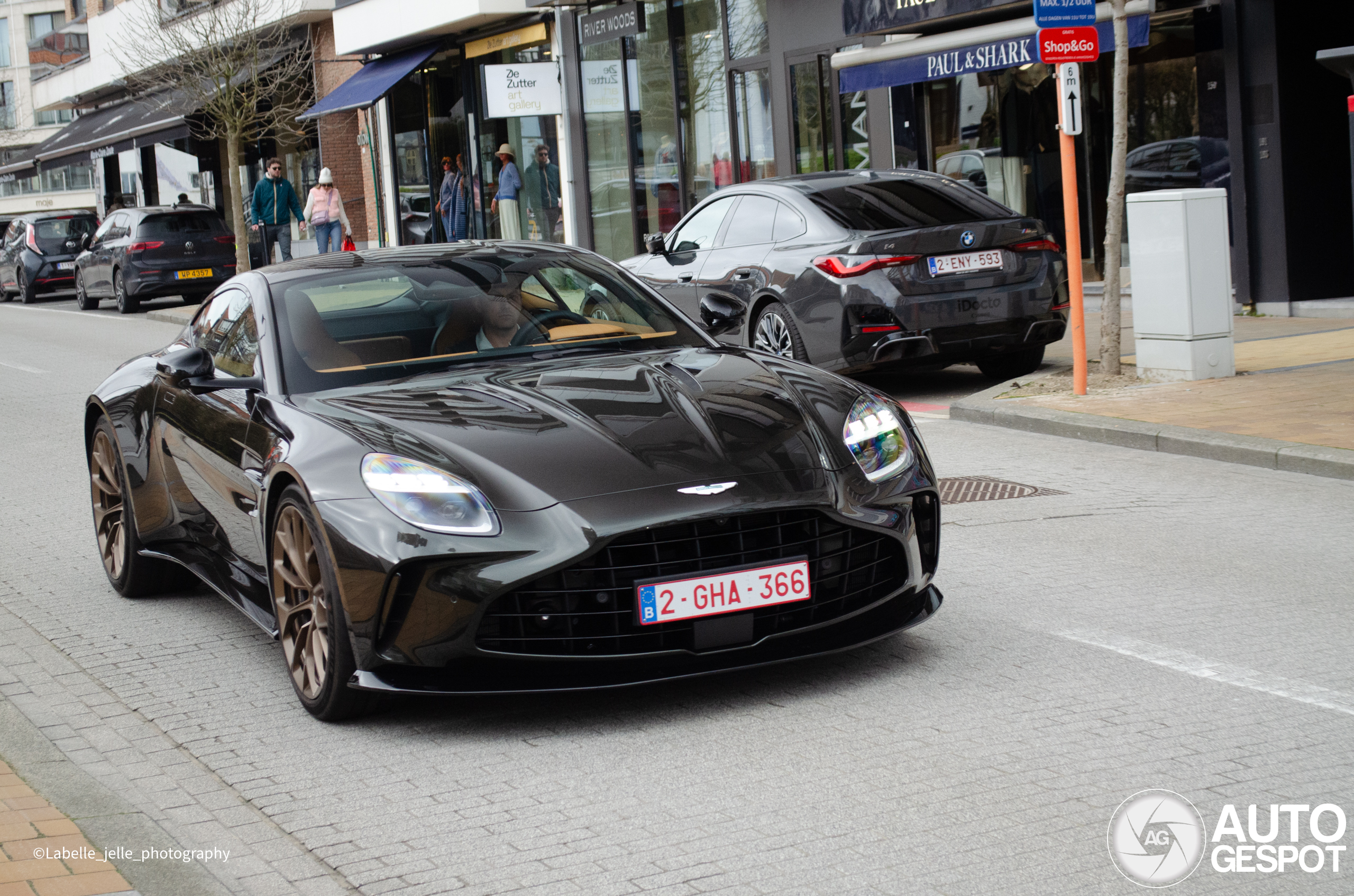 Aston Martin Vantage in Knokke is wel erg lekker