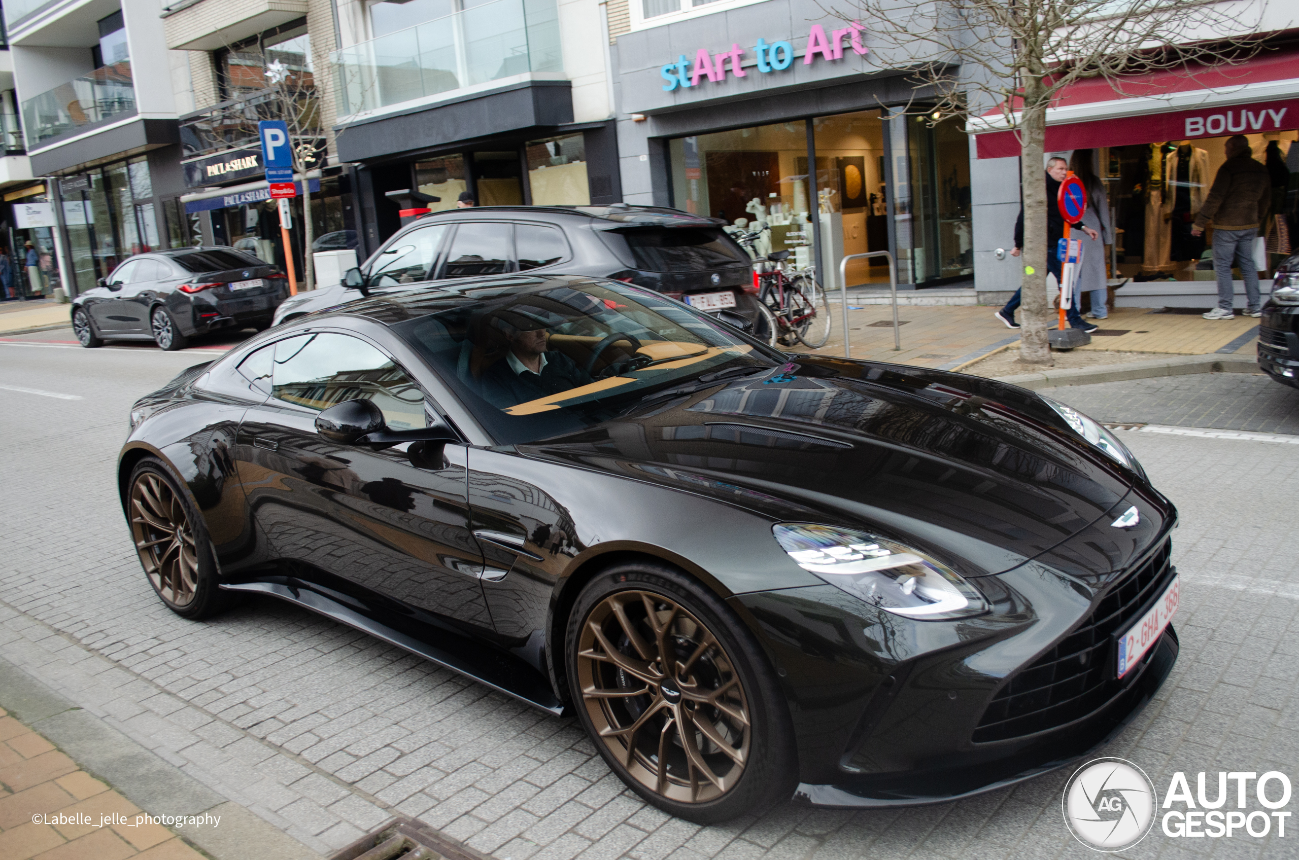 Aston Martin Vantage in Knokke is wel erg lekker