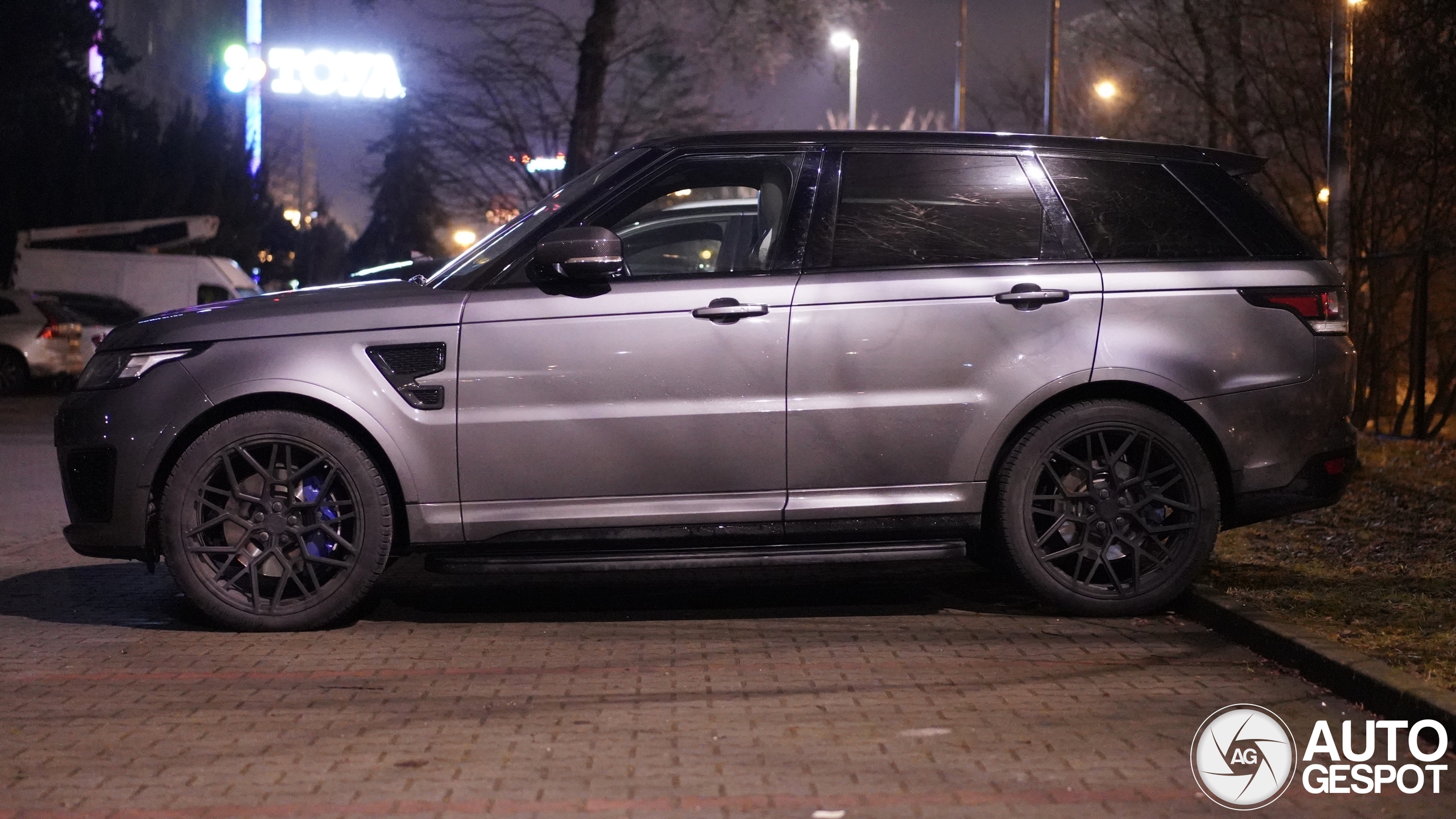 Land Rover Range Rover Sport SVR
