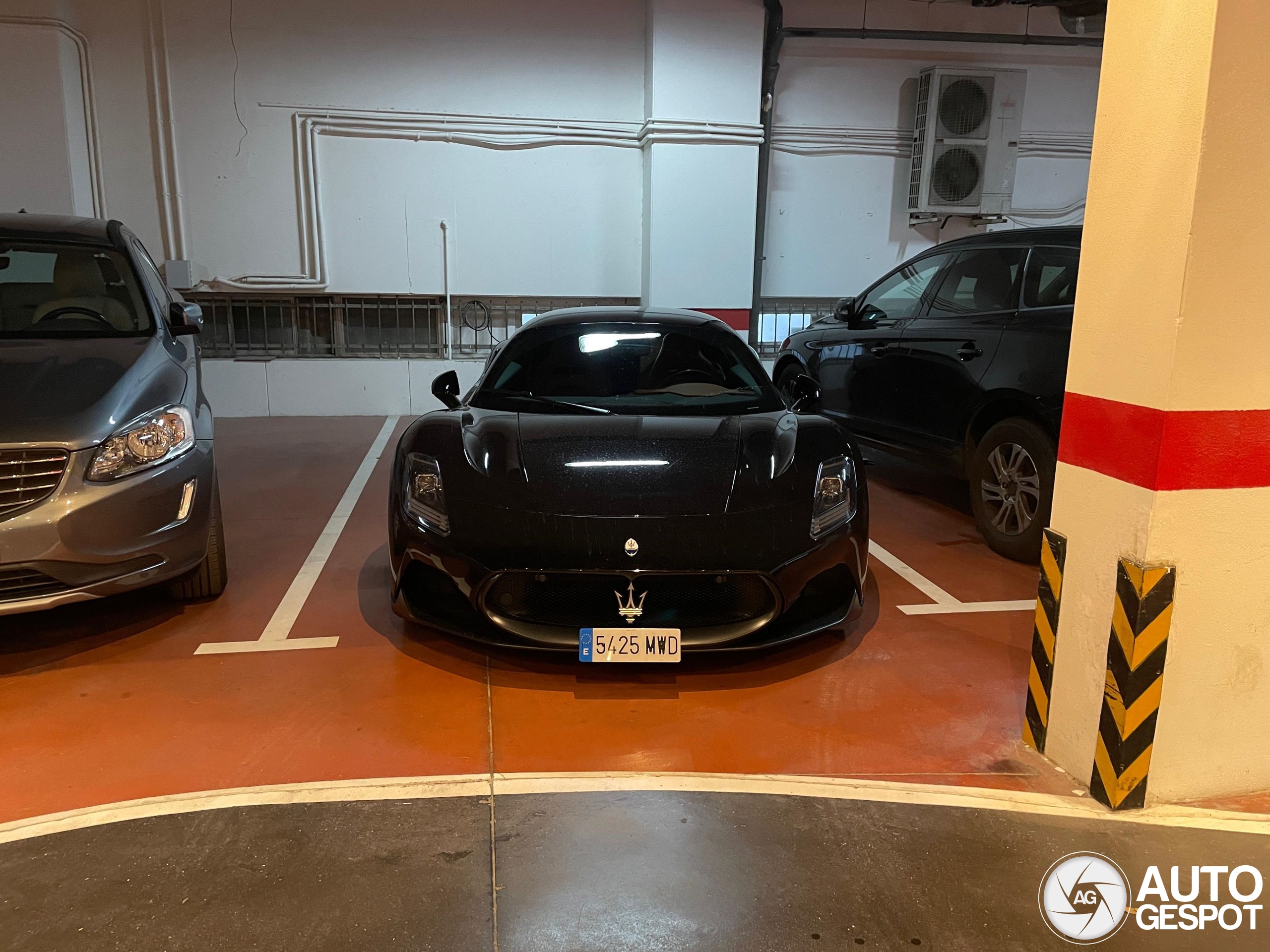 Maserati MC20