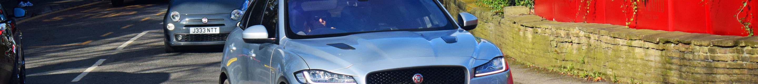 Jaguar F-PACE SVR