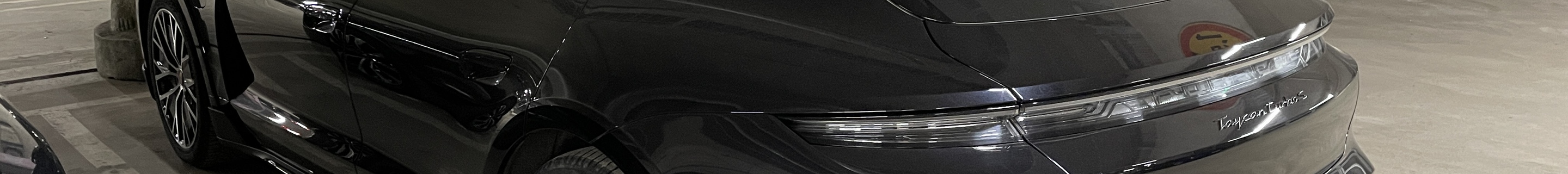 Porsche Taycan Turbo S Cross Turismo