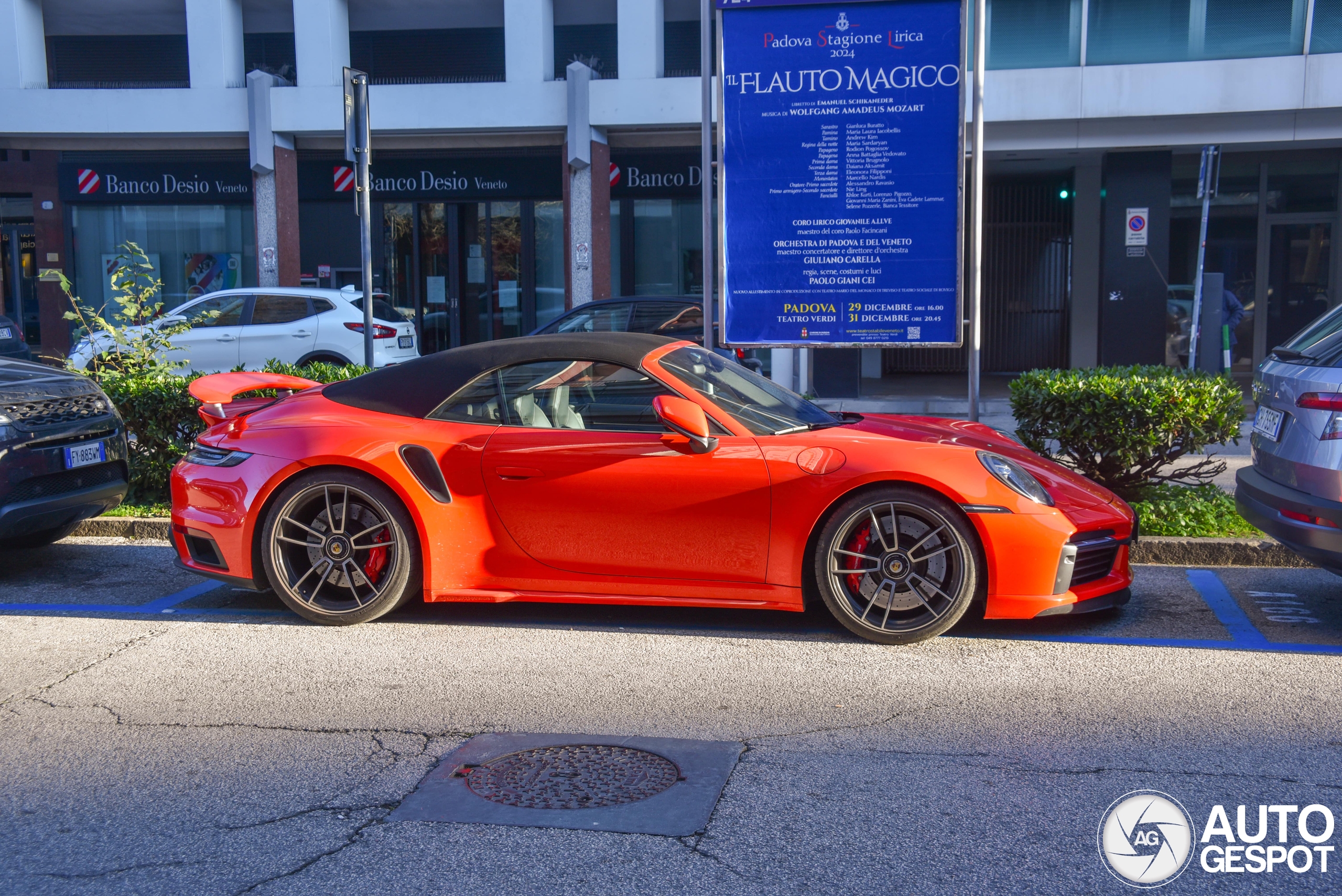 Porsche 992 Turbo Cabriolet