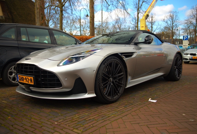 Aston Martin DB12 Volante