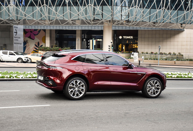 Aston Martin DBX