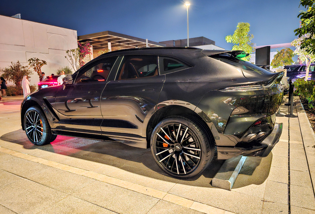 Aston Martin DBX707