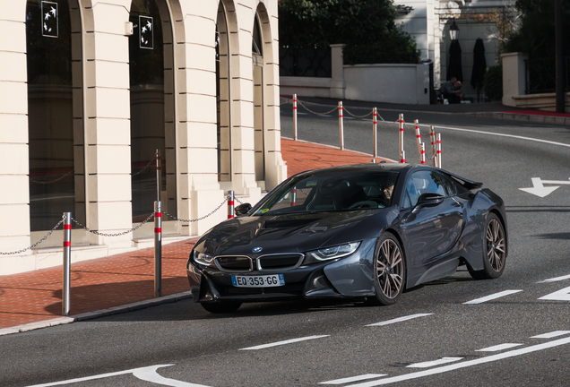 BMW i8