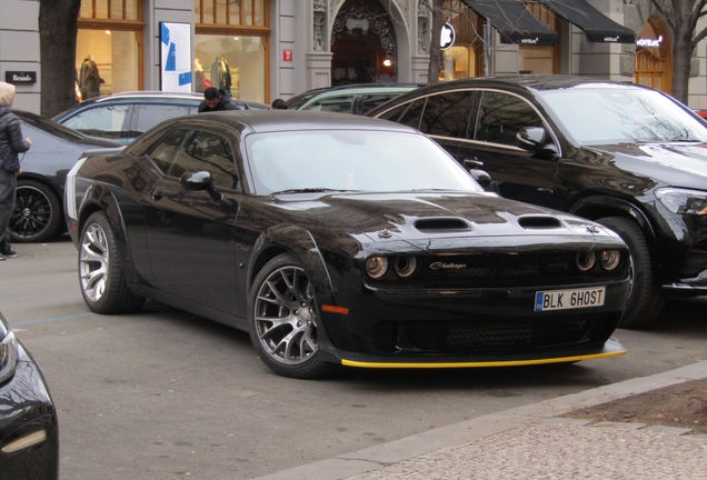 Dodge Challenger SRT Hellcat Redeye Widebody Black Ghost