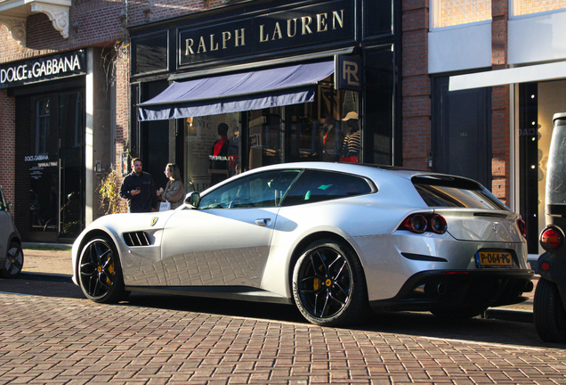 Ferrari GTC4Lusso T