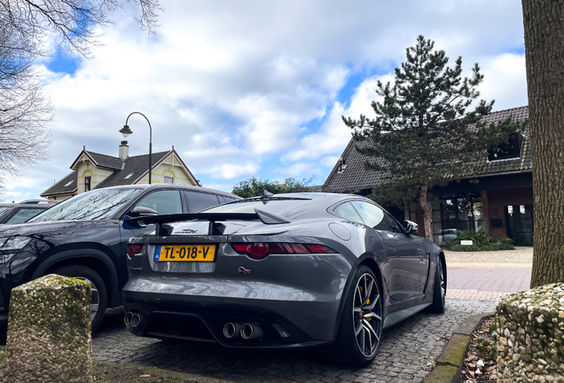 Jaguar F-TYPE SVR Coupé 2017