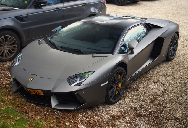 Lamborghini Aventador LP700-4 Roadster