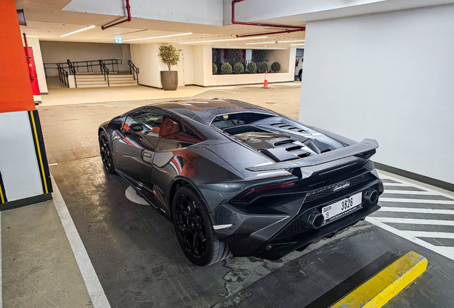 Lamborghini Huracán LP640-2 Tecnica
