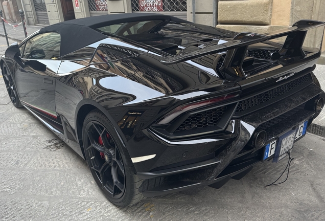 Lamborghini Huracán LP640-4 Performante Spyder