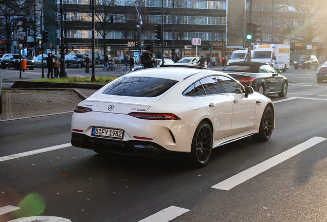 Mercedes-AMG GT 63 S X290