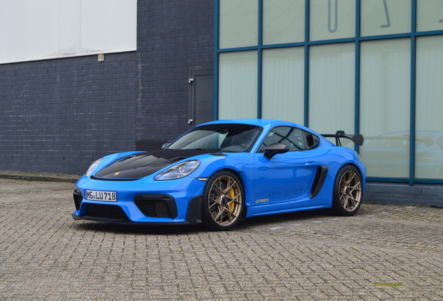 Porsche 718 Cayman GT4 RS Weissach Package