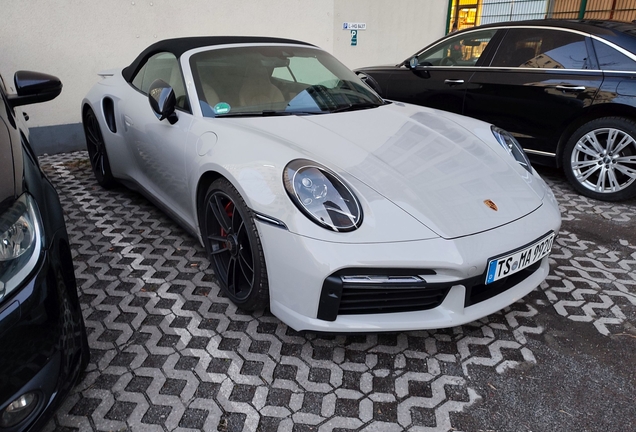 Porsche 992 Turbo Cabriolet
