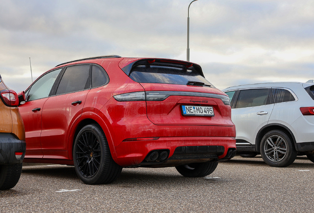 Porsche 9YA Cayenne GTS