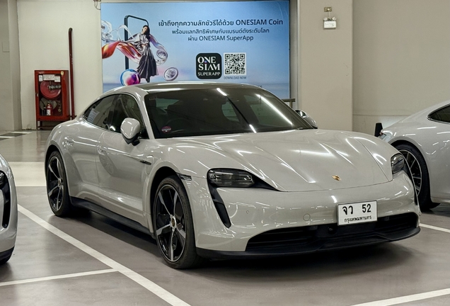 Porsche Taycan Turbo
