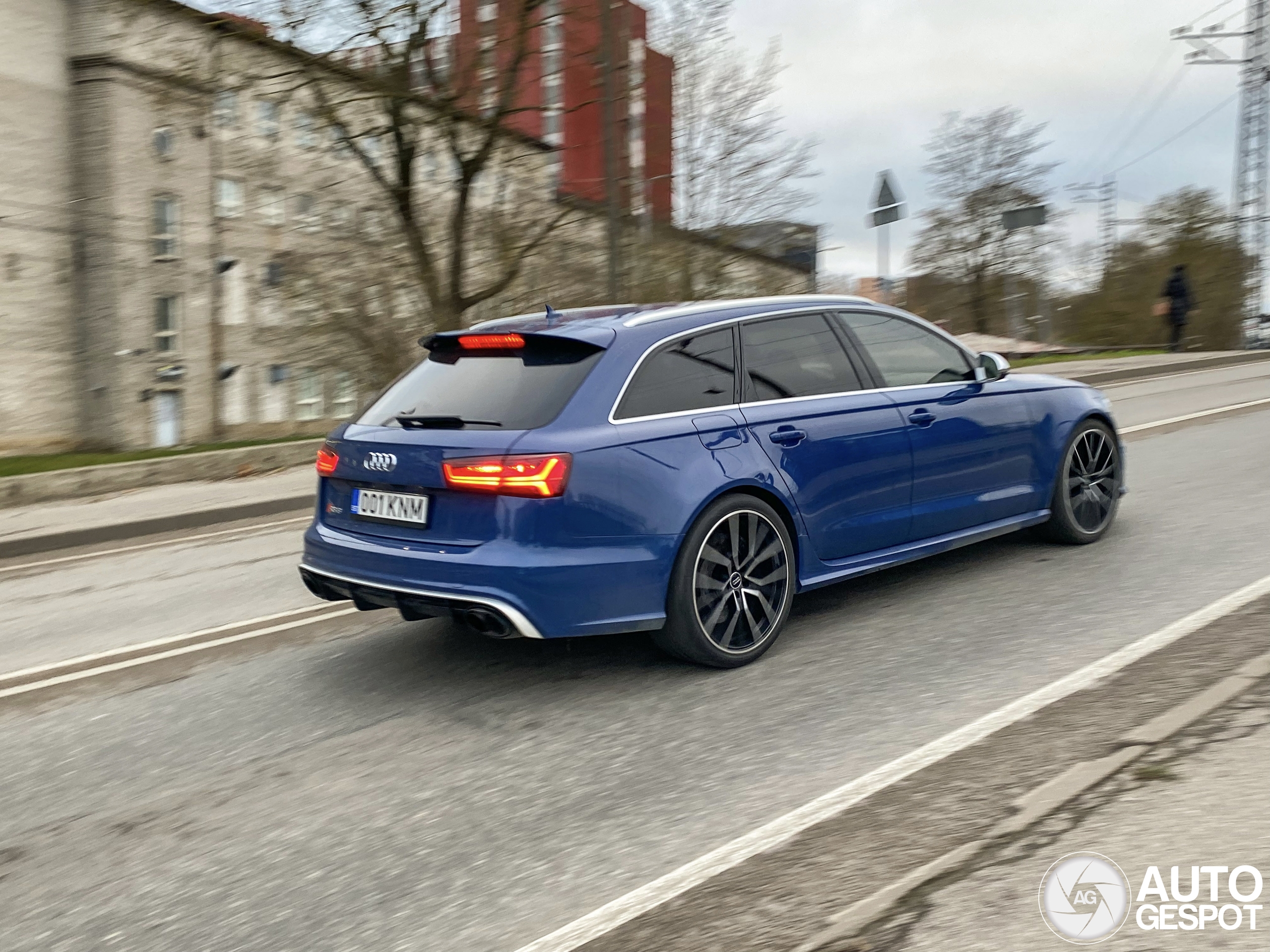 Audi RS6 Avant C7 2015