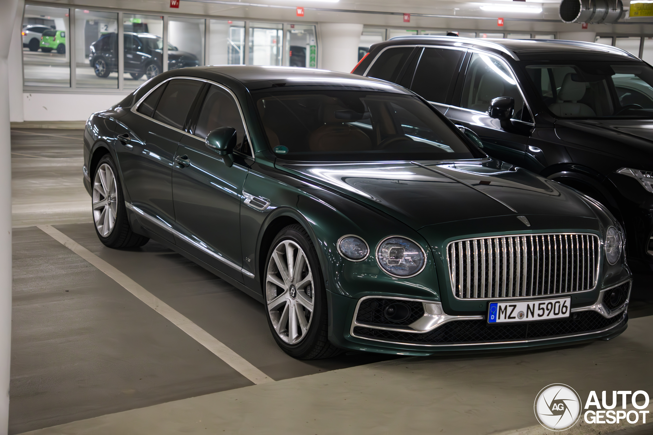 Bentley Flying Spur V8 2021