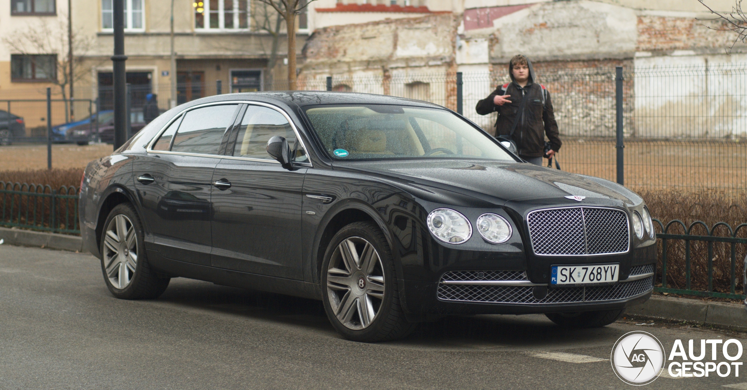 Bentley Flying Spur V8