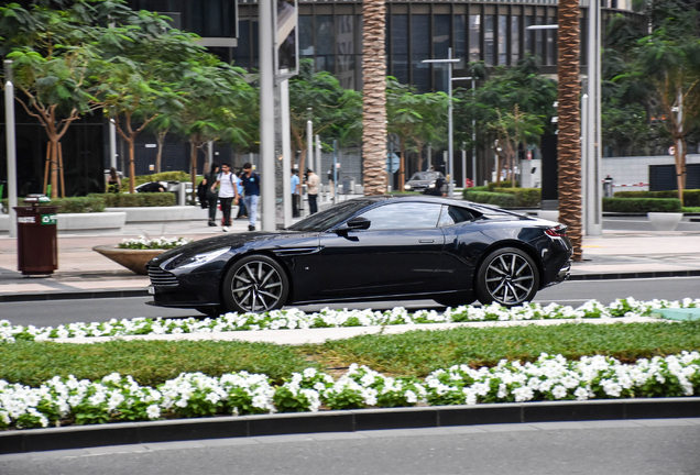 Aston Martin DB11