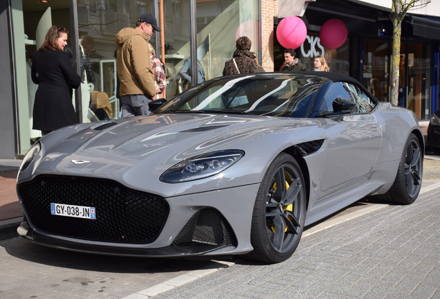 Aston Martin DBS Superleggera Volante