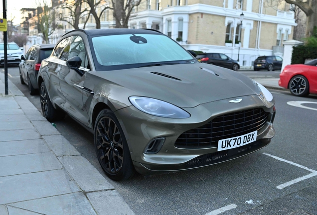 Aston Martin DBX