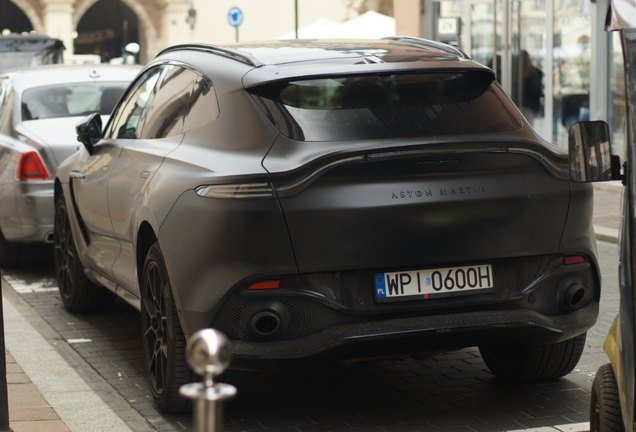 Aston Martin DBX