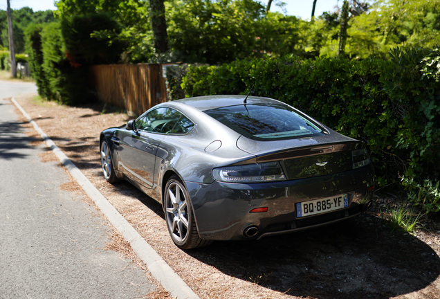 Aston Martin V8 Vantage