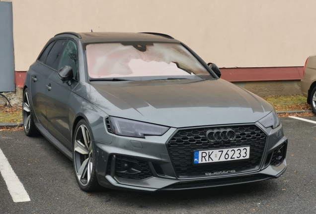Audi RS4 Avant B9