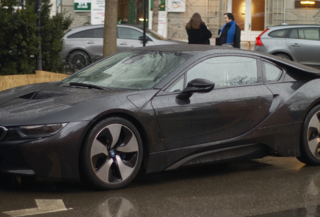 BMW i8