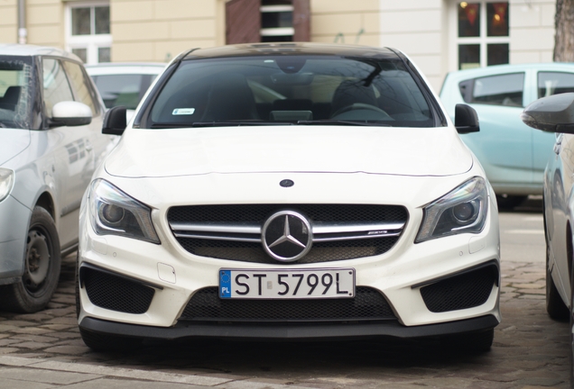 Mercedes-Benz CLA 45 AMG C117