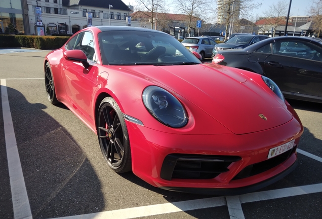 Porsche 992 Carrera 4 GTS