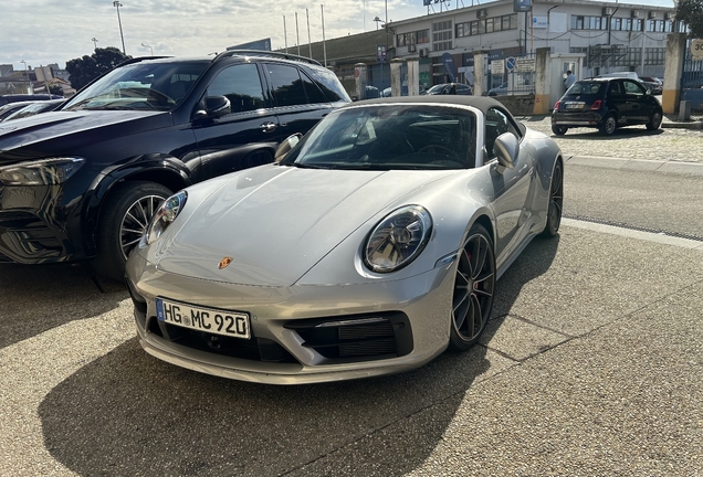 Porsche 992 Carrera 4S Cabriolet