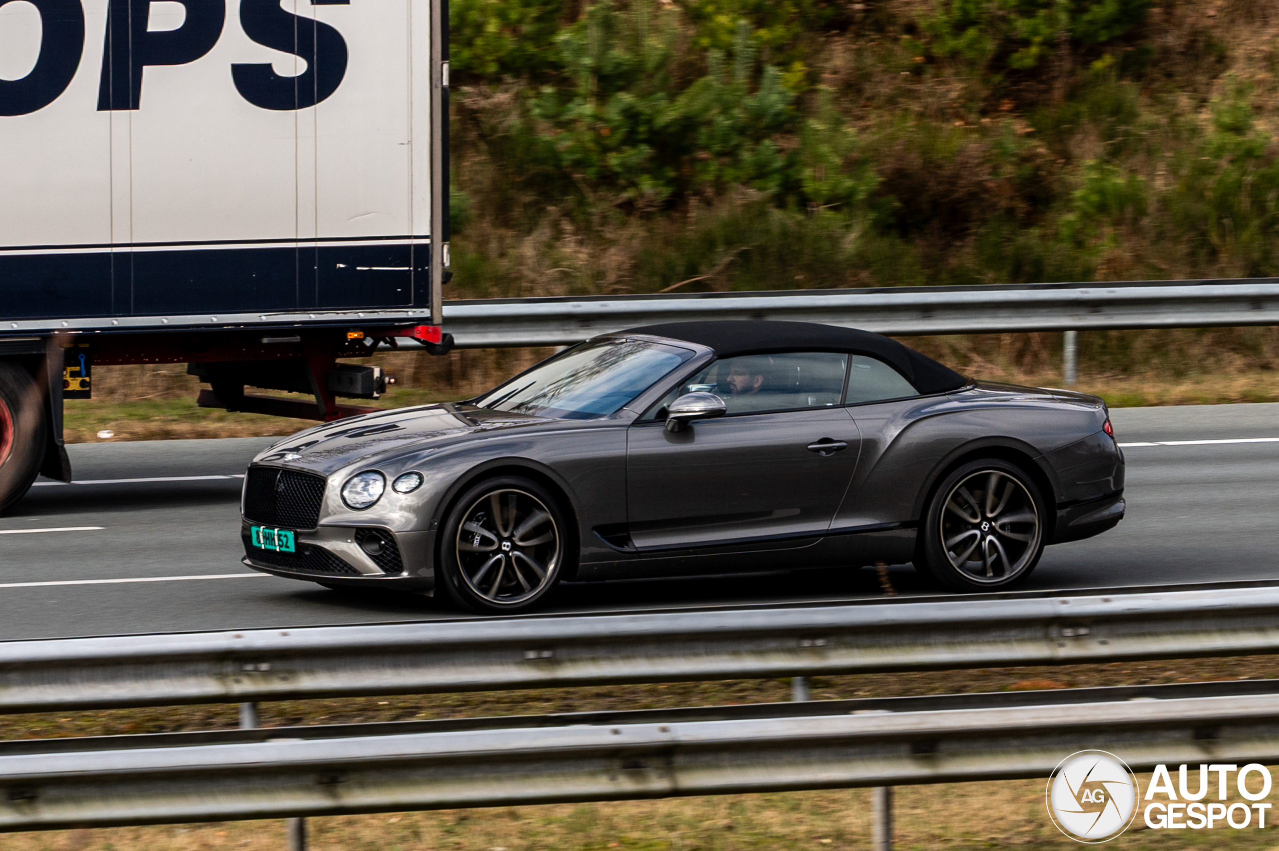 Bentley Continental GTC 2019