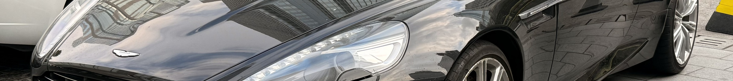 Aston Martin Virage 2011