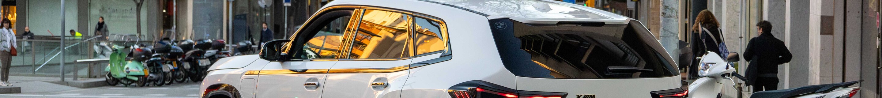 BMW XM G09