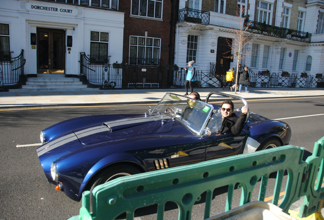 AC Cobra 427