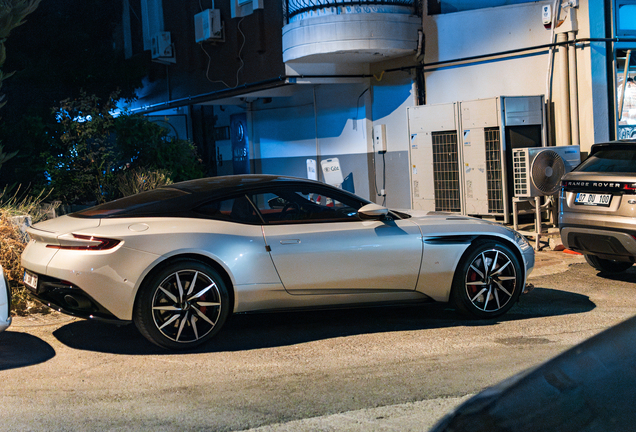 Aston Martin DB11