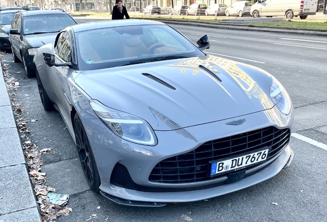 Aston Martin DB12
