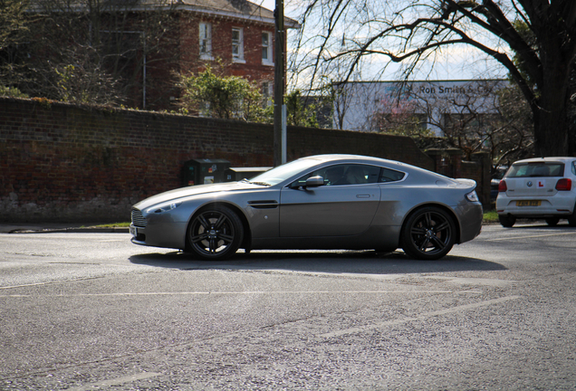 Aston Martin V8 Vantage