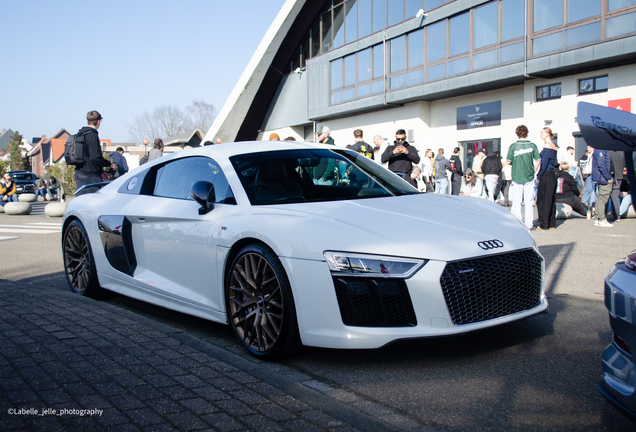 Audi R8 V10 Plus 2015