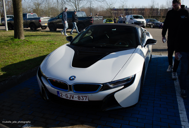 BMW i8 Roadster