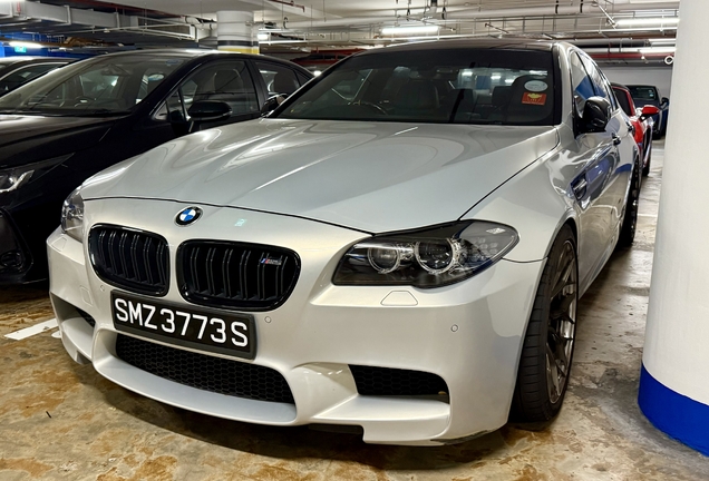 BMW M5 F10 2011